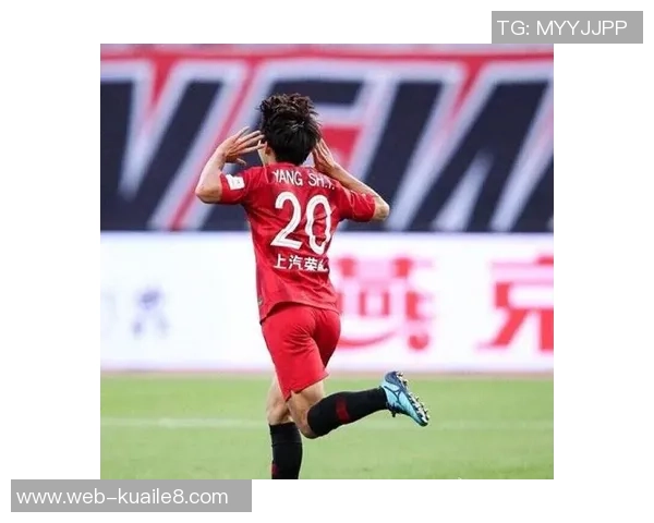 恒大与上港激战正酣CCTV全程直播精彩瞬间回顾与分析